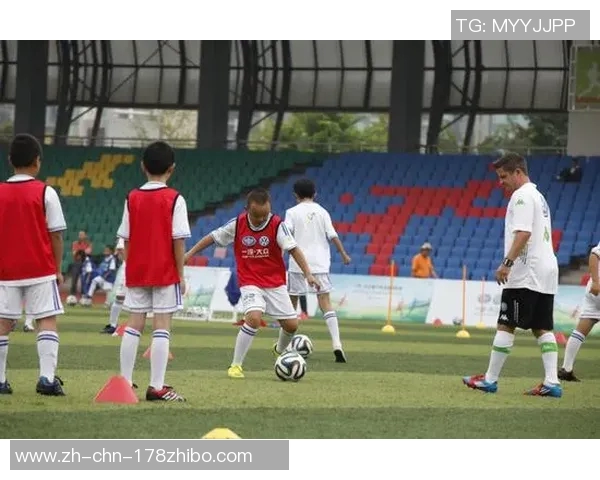 热爱足球的我:从小球迷到业余球员的成长之路